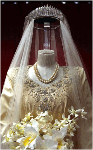 Queen Elizabeth II Wedding Tiara Replica Silver