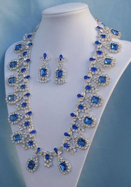 The Royal Queen Imperial Rhinestone Necklace &amp; Earrings Set - CrownDesigners