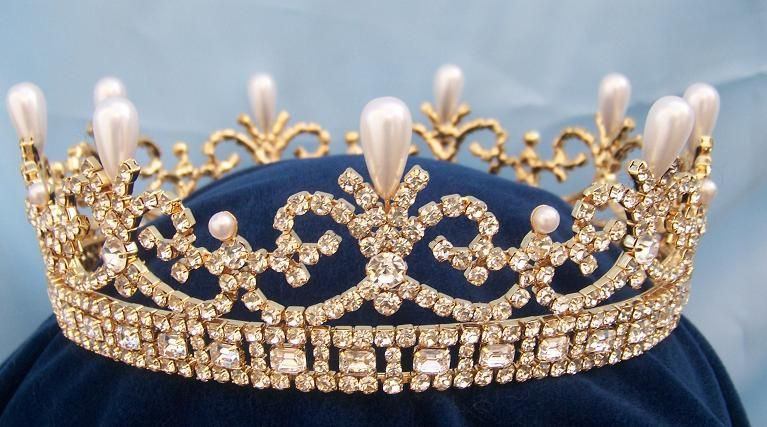 Queen Victoria Regal Gold Full Rhinestone Crown - CrownDesigners